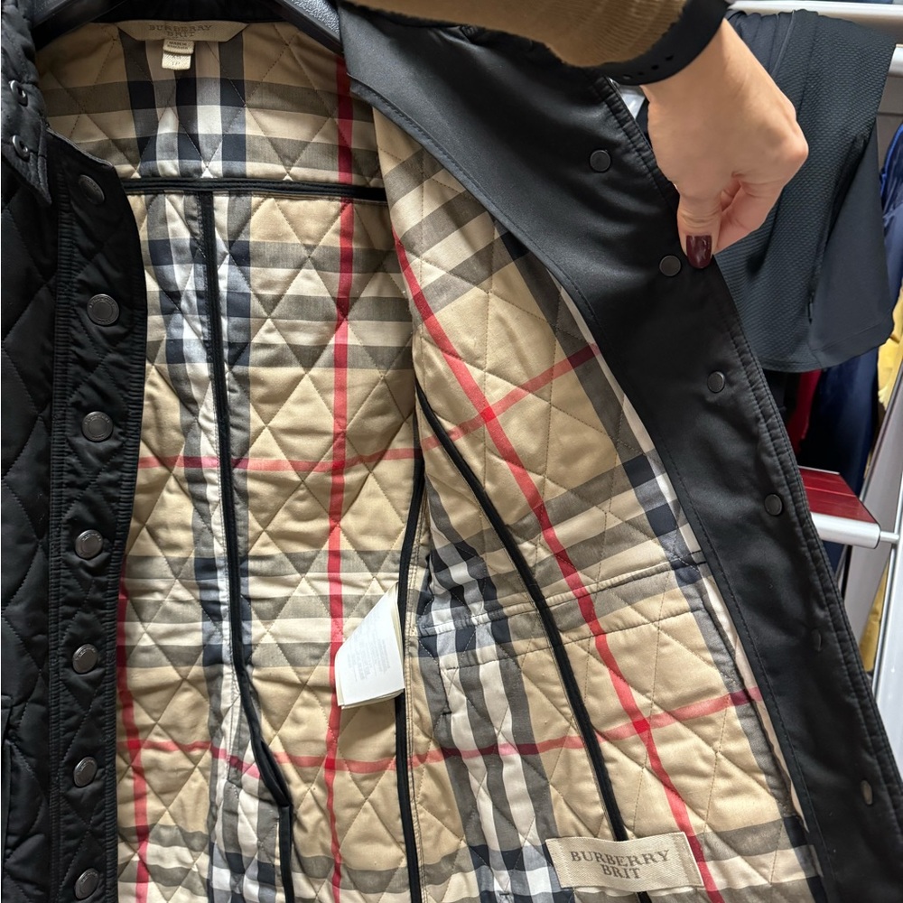 Burberry jacket - Picture 4 of 11